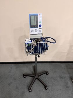 Omron HEM-907XL blood pressure machine