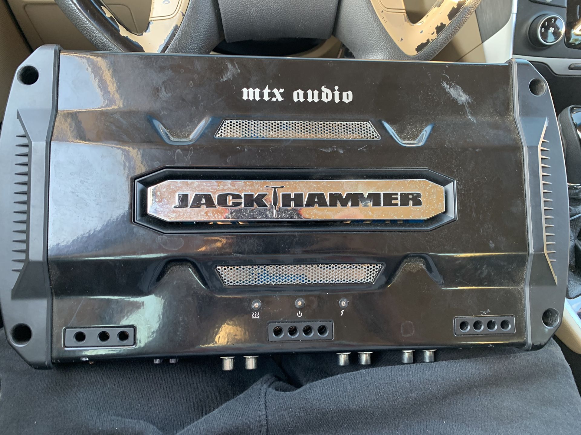 MTX audio Jack Hammer amp
