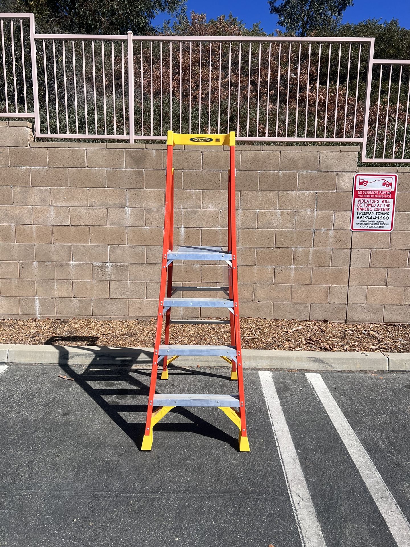 4 ft. Fiberglass Podium+ Platform Step Ladder (10 ft. Reach Height) with 300 lbs. Load Capacity Type IA Duty Rating