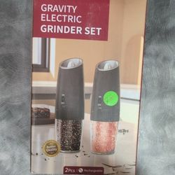 Electric Salt And Pepper Shaker