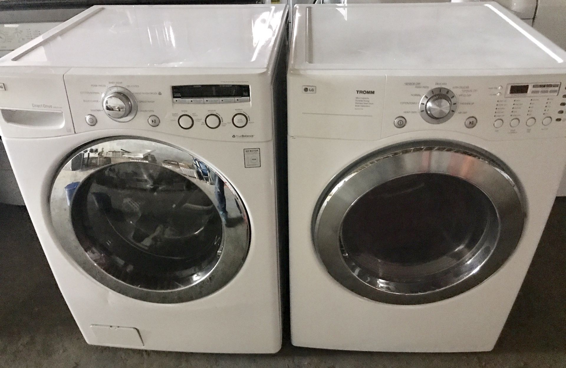 $1800 LG front load stackable set