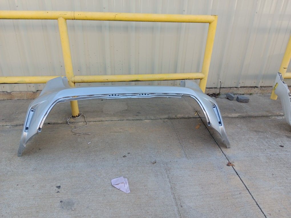 20-21 Toyota Corolla Back Bumper