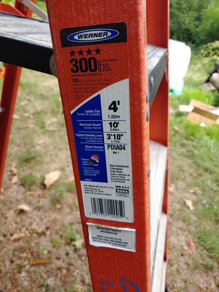 Werner ladder 300 lbs