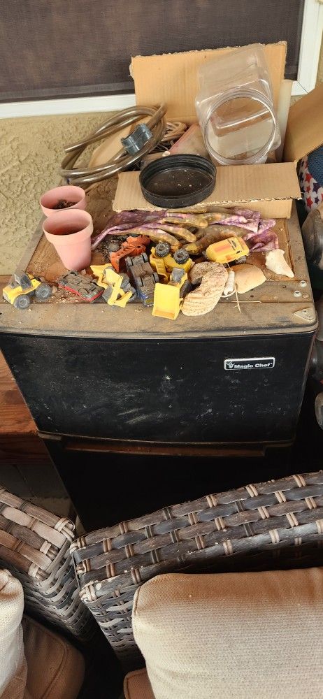 Magic Chef Mini Fridge