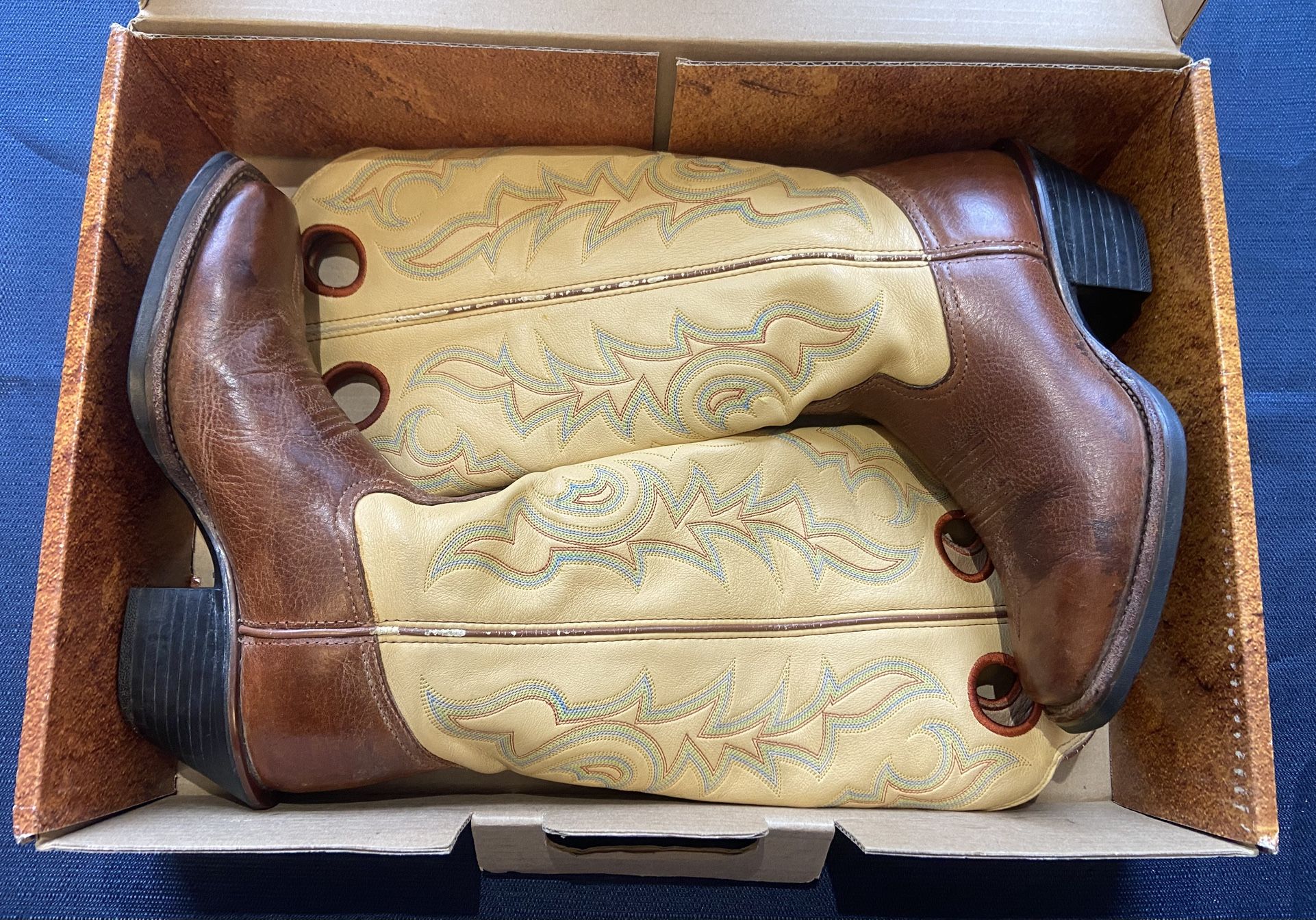 Tony Lama Woman Boots Sz 7B