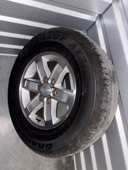 GMC 17” Wheels & Tires Set of 4 – 6 Lug – OEM