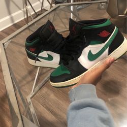 Air Jordan 1 Mid GS “Black Pine Green”