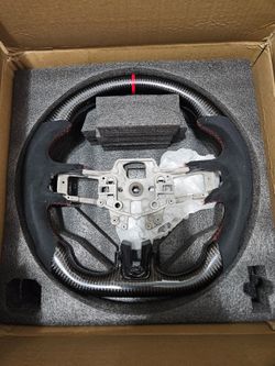 BRAND NEW 2015-2017 FORD MUSTANG ECO BOOST/ GT/ SHELBY GT350/ GT350R Real Carbon Fiber Steering Wheel Without Replacement Trim