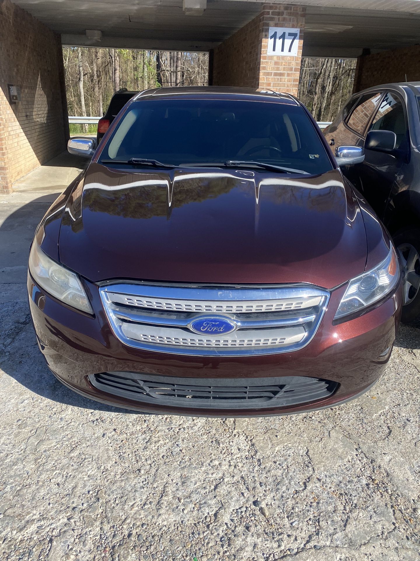 2011 Ford Taurus