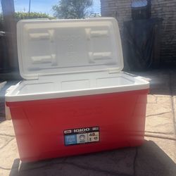 Red igloo 48 Quart cooler