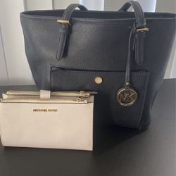 Michael Kors Tote Bag And Wristlet Wallet  Take Both ( Pick Up Only ) 