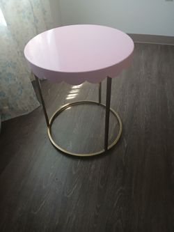 PINK METAL SMALL TABLE