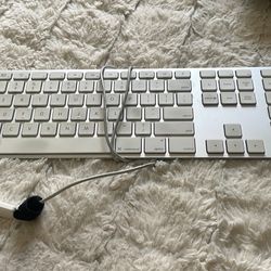 apple key board 
