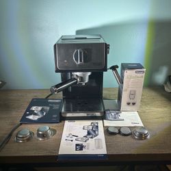 De'Longhi ECP3220 15-Bar coffee machine 1100W 120V Steam Wand Black/Silver