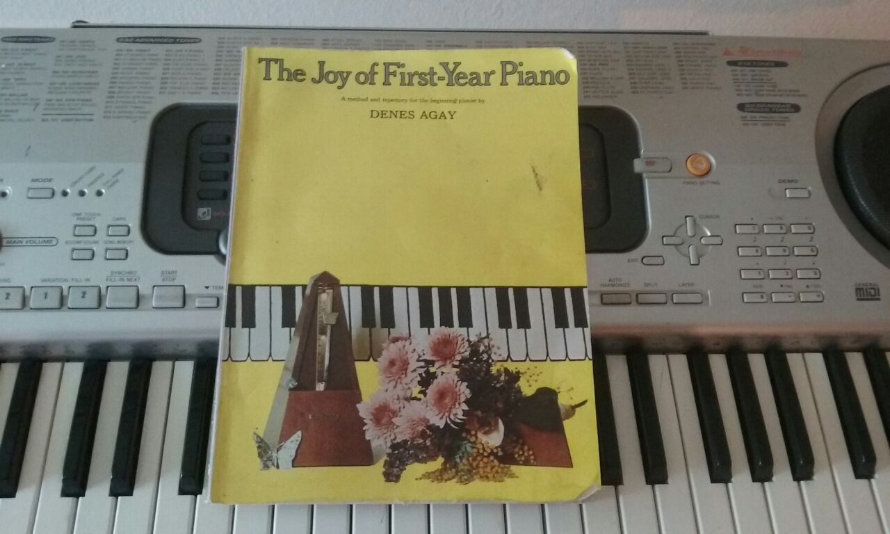 Radio Shack Casio MD 4072 Keyboard with stand for Sale in Fremont, CA