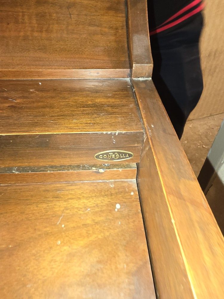 Old Piano