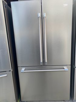 Beko beautiful stainless steel refrigerator looks like new French door everything works perfectly first come first served