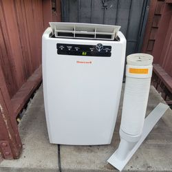 Honeywell 10,000 BTU Portable 3 in 1 Air Conditioner, Dehumidifier And Fan