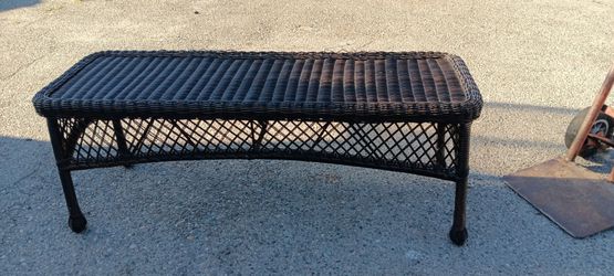 Wicker bench