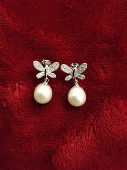 Pearl earings