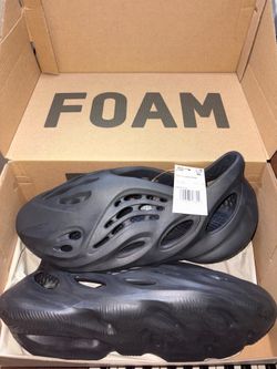 Yeezy foam runners size 12
