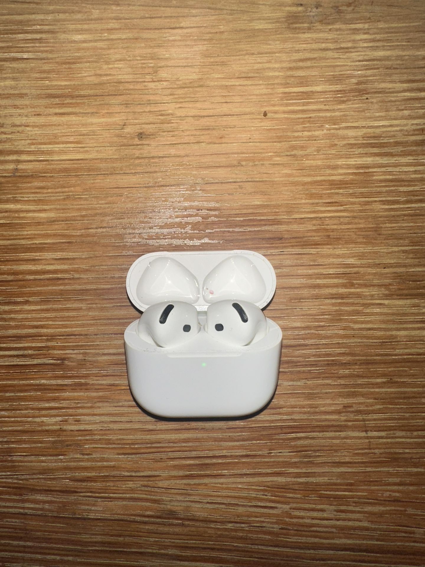 AirPods 4