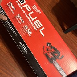 Milwaukee Fuel Top Handle Chainsaw 14 In (tool Only) 