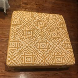 Coffee table, Ottoman 