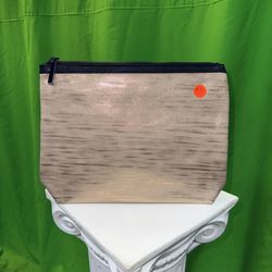 Estée Lauder Gold Travel Makeup / Toiletry Bag – New
