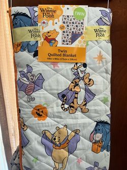 Disney Winnie the Pooh Halloween Twin Quilted Blanket