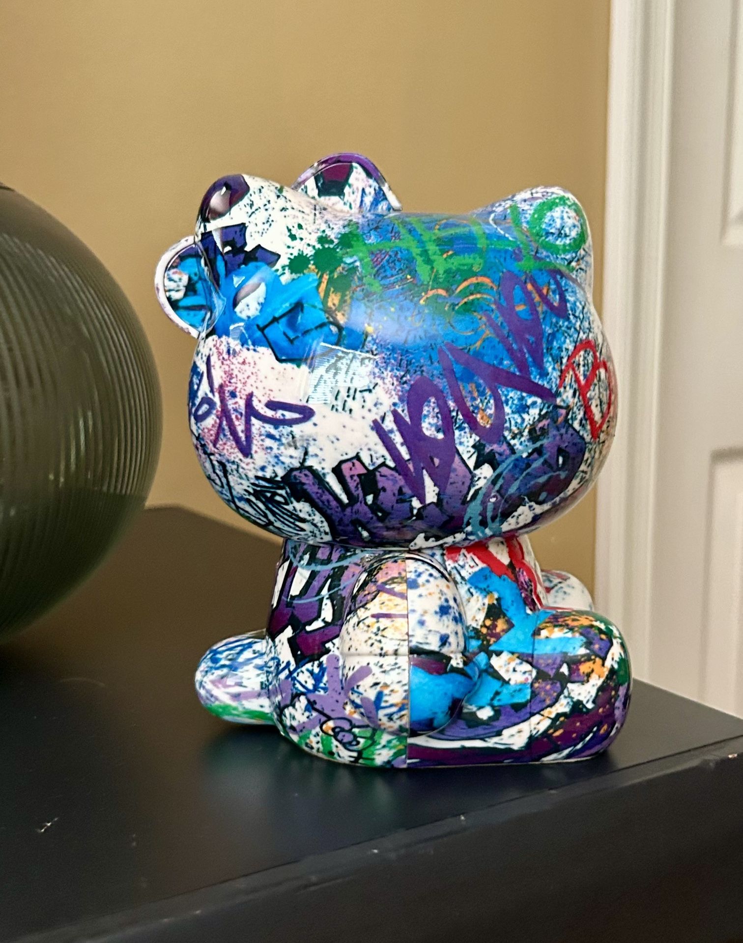 Limited Edition Graffiti Hello Kitty Makeup Brush Holder