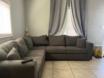 Sectional couch 🛋️