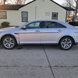 2011 Ford Taurus