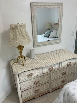 1970 vintage wicker dresser! $300 delivery 🚚 included!
