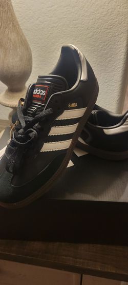 BRAND NEW ADIDAS SAMBA size 8 men/9 woman
