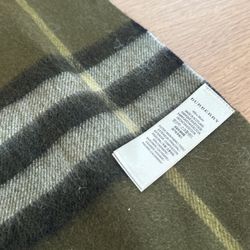 Burberry Green Cashmere Scarf 