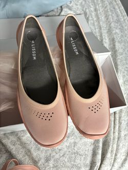 New Lissom flyte pink shoes