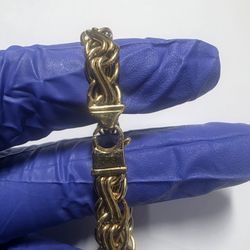 14K Solid Gold Bracelet. 7.25 inches. 7.6 Grams