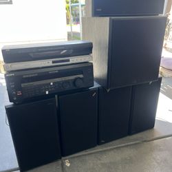 Entertainment System Sony , JVC , Pinnacle Speakers