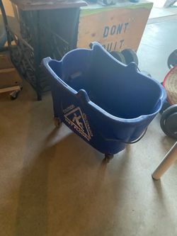 Mop bucket