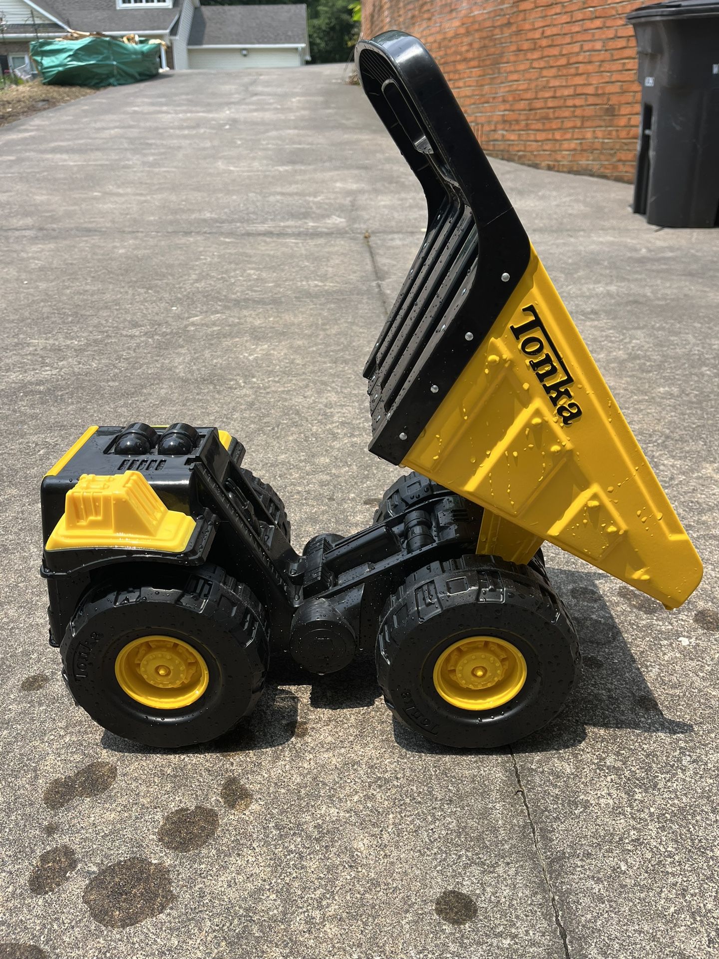 Like New Steel Tonka Truck