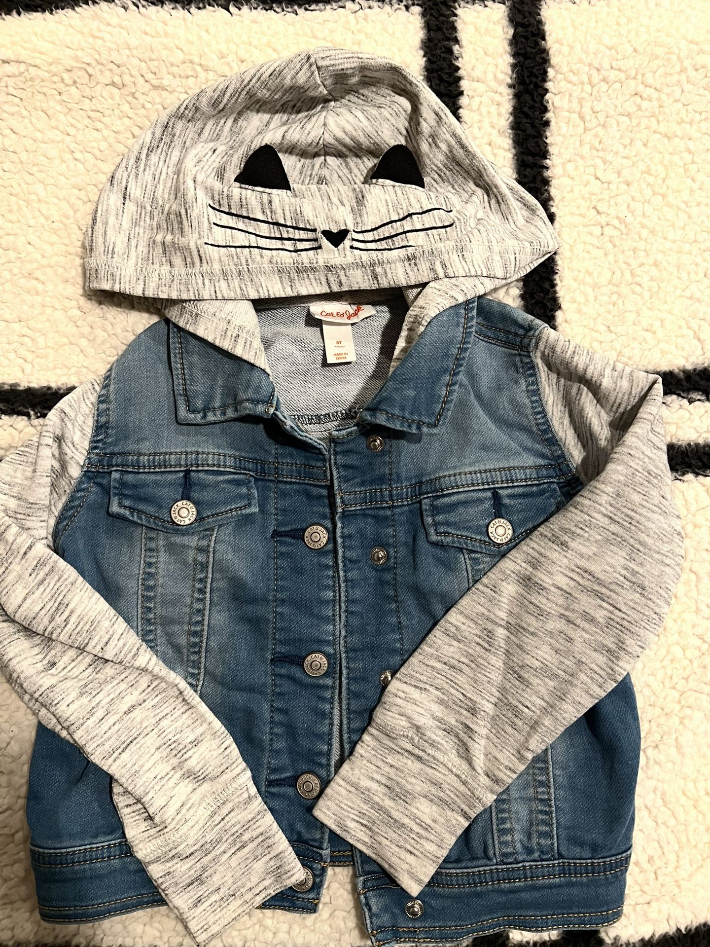 Toddler SZ 5 Jean Jackets & Tshirts