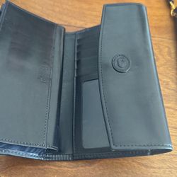 Dooney & Bourke  wallet 