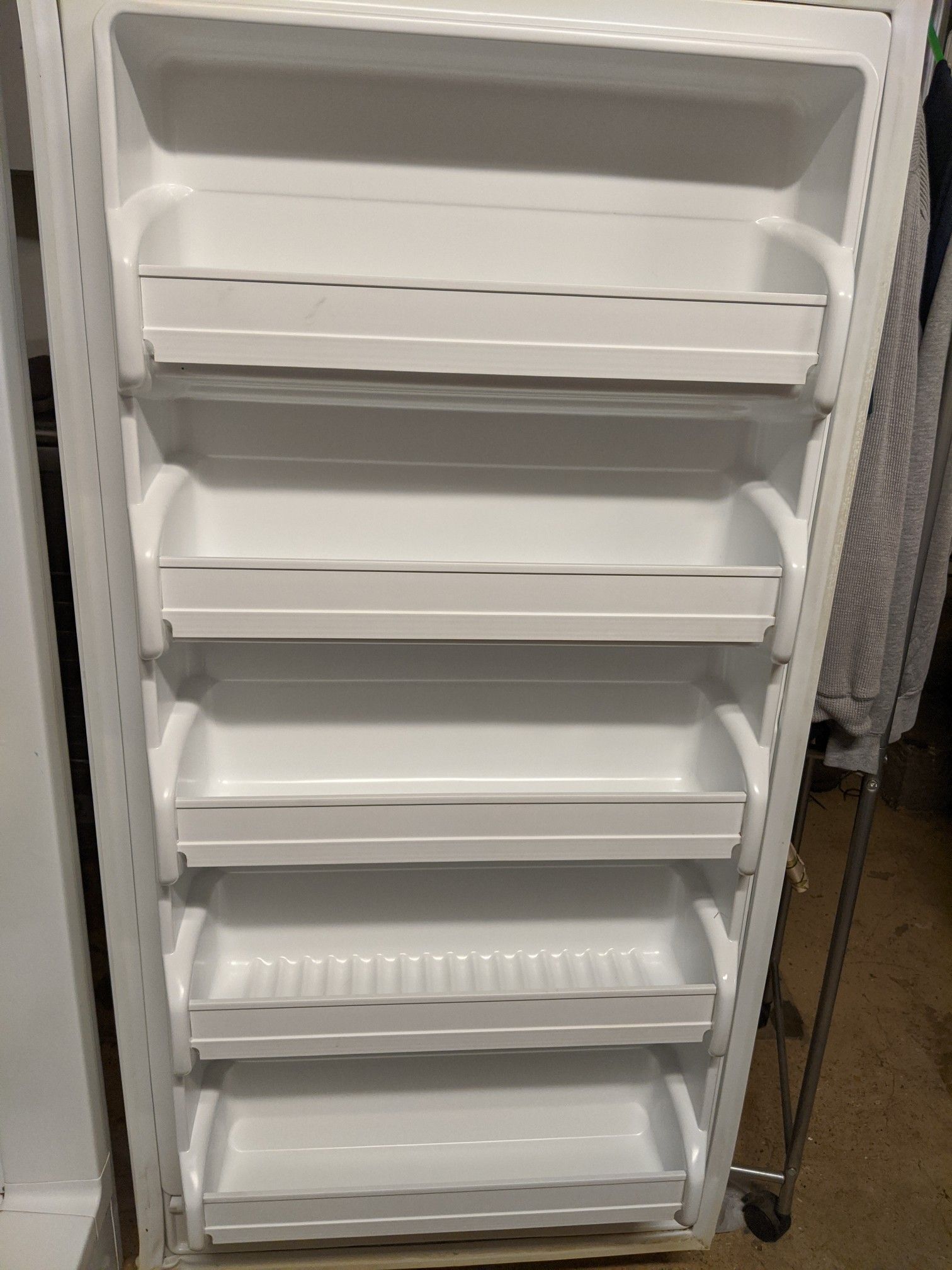 Frigidaire Upright freezer for Sale in Oregon City, OR OfferUp