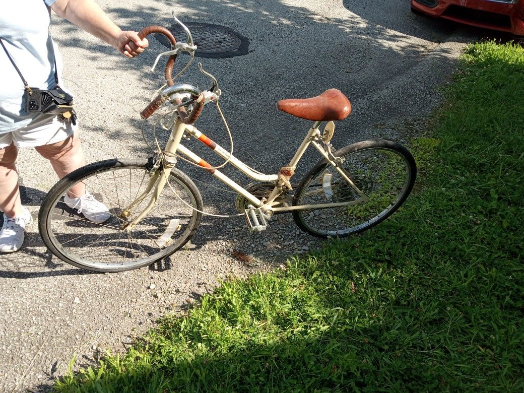 JC PENNEY 24. INCH 1978 VINTAGE BIKE