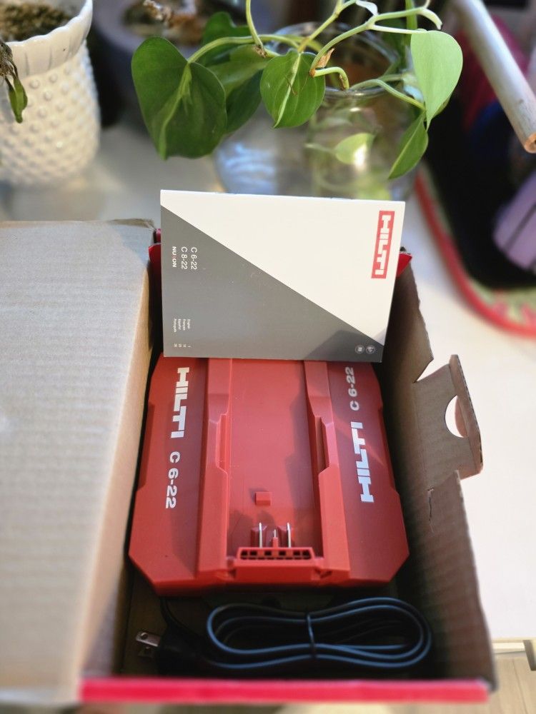 Hilti Charger