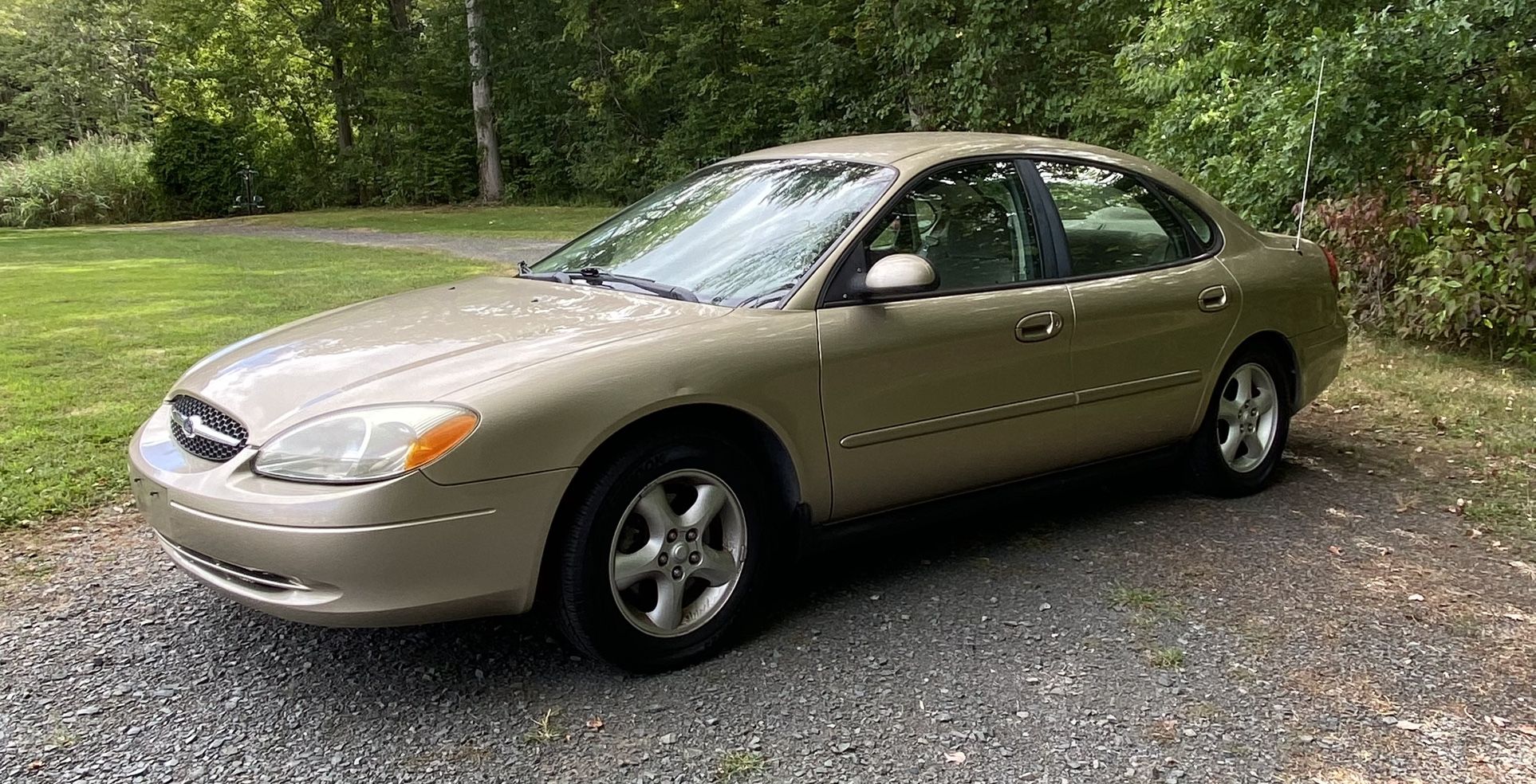 2001 Ford Taurus