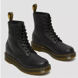 Doc Martens Pascal Leather Boot
