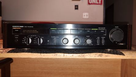 Onkyo P-304 Integra Stereo Preamplifier