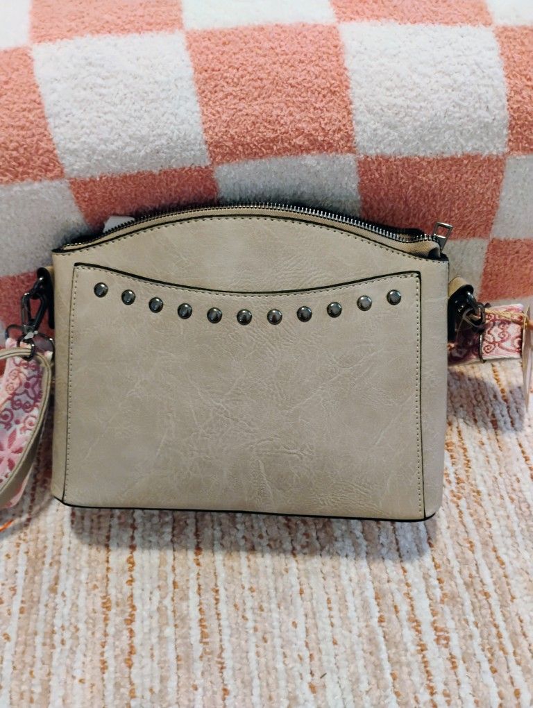 Purse With Thick Crossbody Strap